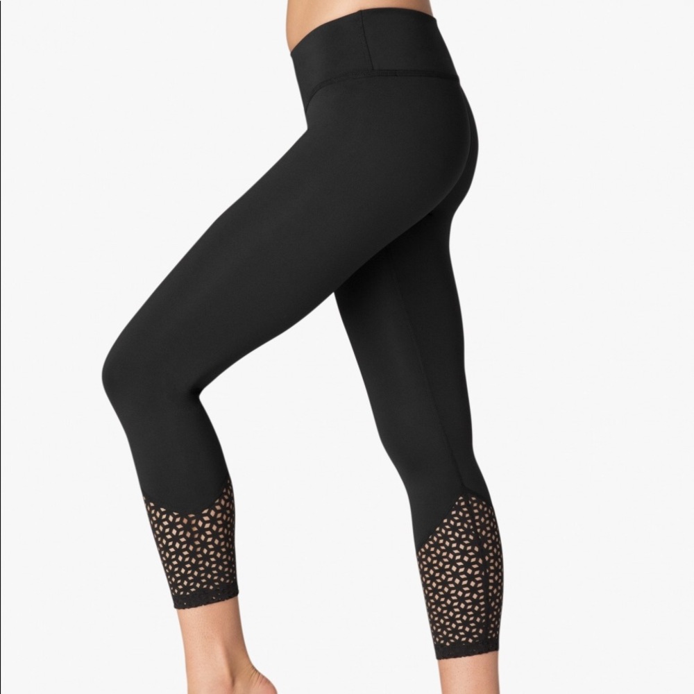 New Beyond Yoga Capri Leggings
